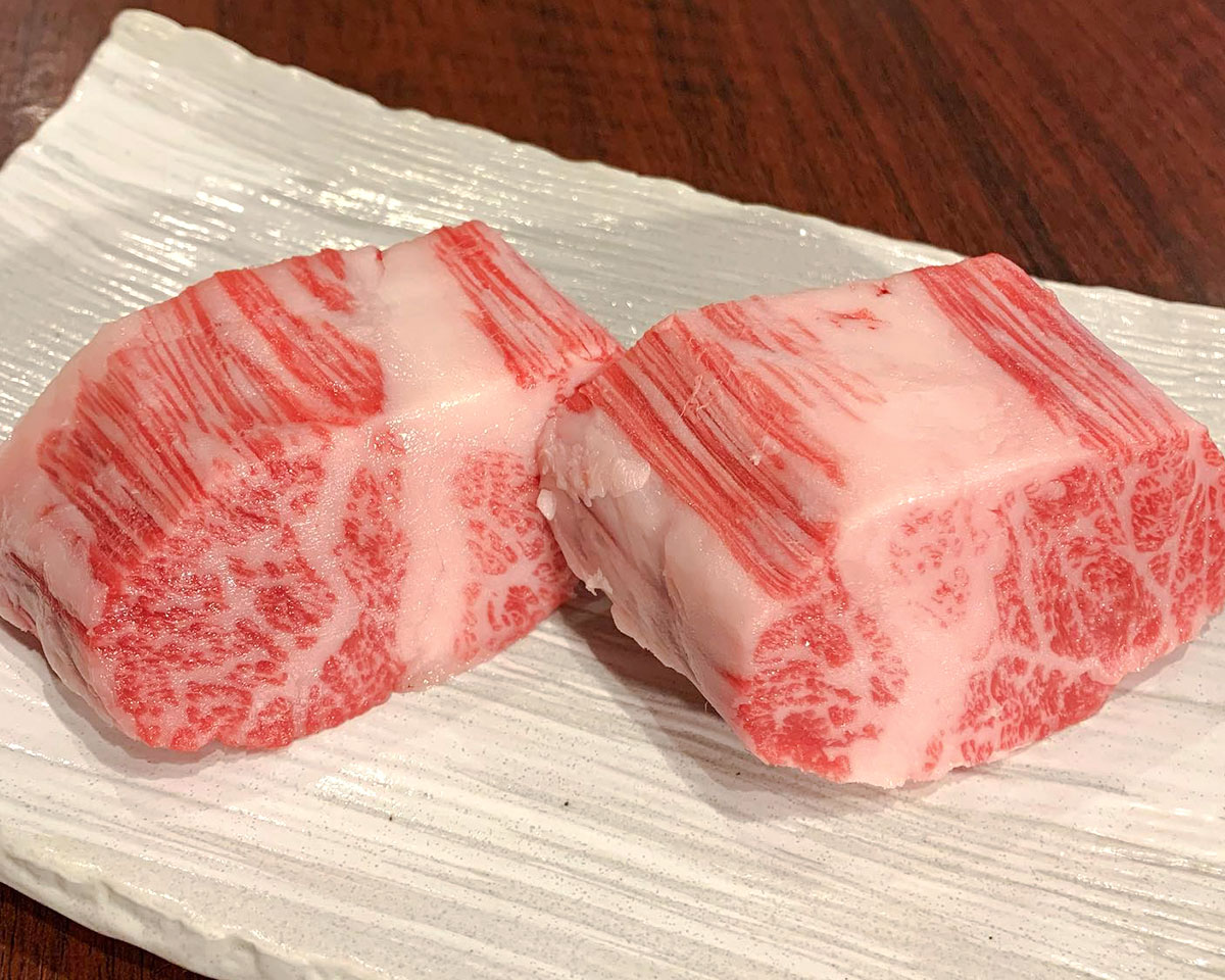 連日新しいお肉が入荷しております!